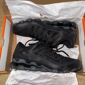 NWOT Nike Black Athletic Shoes with Cushioned Midsole